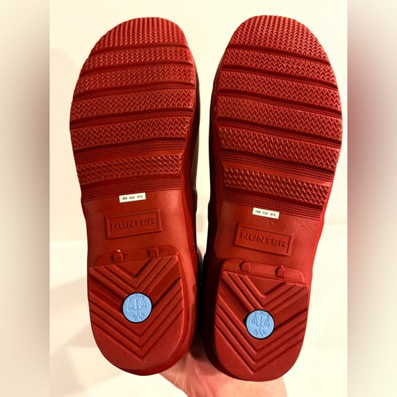 Hunter Women's Bold Red Rain Boots - Picture 10 of 12